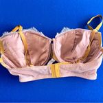 Victoria's Secret Victoria Secret  Dream Angels Chantilly Lace Plunge Bra Size 38DD Angel Pink Photo 5