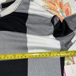 secret treasures  small (4-6) women’s easy fit super soft knit checker board top Photo 5