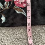 Iris  Black & Pink Floral Fitted Body-Con Professional Pencil Skirt | Size Large Photo 5