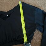 SheIn black cropped v-neck sweatshirt XS Photo 3