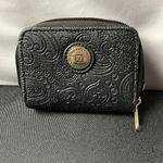 STONE MOUNTAIN BLACK LEATHER WALLET FLORAL EMBOSSED DOUBLE ZIP CLOSURE CLEAN Photo 7