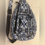Vera Bradley  Sling Backpack Travel Bag in Ikat Island Blue Quilted Cotton EUC Photo 8