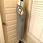 Peter Nygard || Sexy black/white sleeveless striped v-neck dress- calf length Photo 2