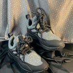 Nike  Women’s City Loop AA1097-001 Black/White size US 7.5 Photo 0