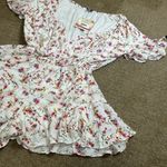 White Birch Baak Boutique Women’s Small White/Multicolored Floral Short Sleeve Romper-NWT Photo 2