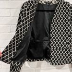 Ellen Tracy  Women’s Black & White Diamond Pattern Open Front Blazer Photo 5