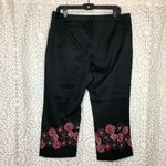 Geoffrey Beene Sport Black Floral Capri Photo 1