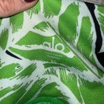 Alo Yoga  Airbrush Leggings Palm Springs Lime Fern size XS Photo 3
