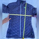 The North Face Thermoball Gray Puffer Jacket Lightweight Insulated Photo 12