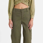 Levi's Women's Mid-Rise 94's Baggy Jeans Cargo in Army Green Size 32 Photo 0