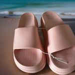 Billabong Size 9 Cloud Eva Recovery Slide Pink Platform Sandals. Photo 4