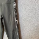Zyia  Active Women Size 6-8 Olive‎ Logo Stripe Light n Tight Hi-Rise Capri 20" Photo 1