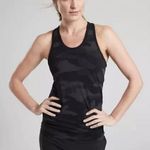 Athleta Speedlight Camo Tank Top Black Camo Women’s Activewear Size Small Photo 0