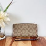 Coach NWT Long Zip Around Wallet In Signature Canvas Photo 3