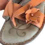 Born Comfort Leather Thong Sandal Sz. 8M B97908 Slide /Slip On Orange W/Flower Photo 3
