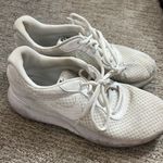 Nike White Shoes Photo 2