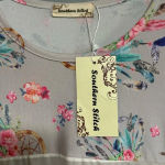 Southern Stitch NWT  Gray Tunic Dreamcatcher Top / Sleeves Stripe Body Size Small Photo 3