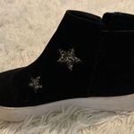 Wonder Nation Black Sneakers With Glitter Stars Photo 2