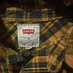 Levi's Men’s Levi’s Yellow Short Sleeve Button Up Shirt Medium Photo 2