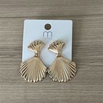 NWT Gold plated seashell earrings Photo 1