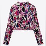 ZARA  Abstract Print‎ Mock Neck Long-Sleeve Crop Top Size Small Pink Purple Blue Photo 4