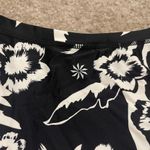 Athleta Women’s Molokai Floral Sleeveless Rash Guard Shirt Black White Size M Photo 4