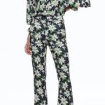 Alice + Olivia Julius Collared Blouse & Olivia Bootcut Pant in Leaf Green Photo 2