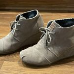 Toms  Kayla Desert Suede Lace Up Wedge Ankle Bootie Taupe Size 7.5 Photo 1