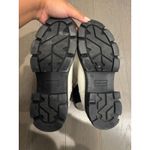 Cushionare Cushionaire Perry White/Black Platform Chelsea Lug Sole Ankle Boots Size 7.5 Photo 7