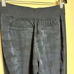 Athleta Brooklyn Ankle Camo Pant Size 2T Photo 7