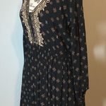 Volcom EMBROIDERED BLACK FLORAL BOHEMIAN DRESS SIZE MEDIUM 100% VISCOSE WITH POCKETS Photo 2