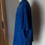 Tommy Bahama  Men’s Casual Blue Button Down Photo 3