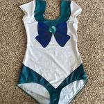 Living dead Leo/bodysuit size medium Photo 0