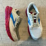 Brooks Adrenaline GTS 22 Running Shoes Blue, Pink, and Off-White 7.5 Photo 2