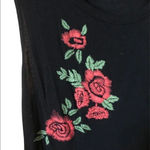Vintage Y2K Black Red Rose floral embroidered Tank Top
Gives Ed Hardy Tattoo Size M Photo 2