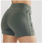 Alphalete  Womens Green Essential Core Shorts, XS Photo 4