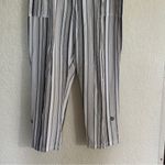 Chico's "Knit" Earth Tones Striped Pull On Pants Size 1.5 Casual Stretch Capri Photo 3