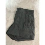 Athleta  Women's Cargo Shorts Size 6 Standard Olive Green Casual 4" Photo 6