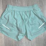 Lululemon Hotty Hot Shorts Size 6 Toothpaste RARE Photo 0