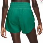 Nike  women’s‎ one dri-fit ultra high waisted 3” brief lined shorts size large Photo 2