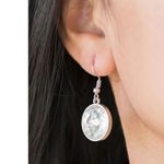 Paparazzi She Sparkles On White Necklace (398) Photo 2