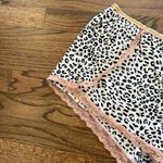Victoria's Secret  Leopard Print‎ Lace Trim Shorts Size Medium EUC Photo 3
