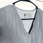 FIGS Technical Collection Casma Gray Two-Pocket Scrub Top Size Small Photo 4