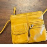Clarks yellow cross body leather women's purse Photo 0
