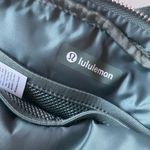 Lululemon Belt Bag 1L Fleece - Grey Eucalyptus Photo 9