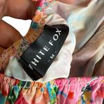 White Fox Boutique White Fox Women’s‎ Size M Plunge Neck Playsuit Romper Floral Tropical Resort Photo 3