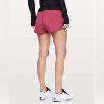 Lululemon  Hotty Hot Short II 2.5” Velvet Dust Rose Pink Sz 6 NWT Retired Edition Photo 2