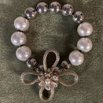 #405 BOUTIQUE Pearl and Crystal Stretch Bracelet White Photo 0