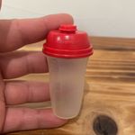 Vintage Tupperware Mini Key Chain Quick Shake
Cup Tumbler Lid Pill Container Red Photo 2