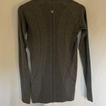 Lululemon Athletica gray long sleeved shirt knit design running compression Photo 8